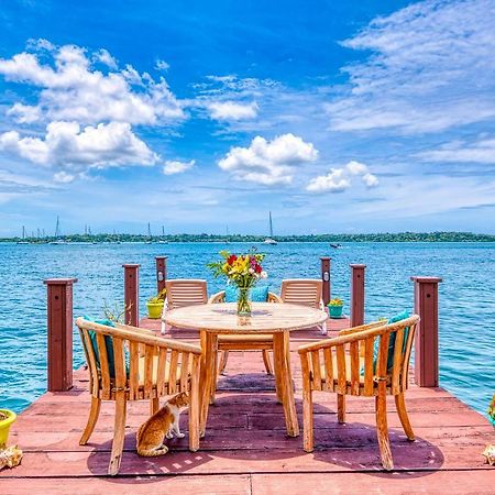 Los Balcones Over The Sea Hotel Bocas del Toro Eksteriør billede