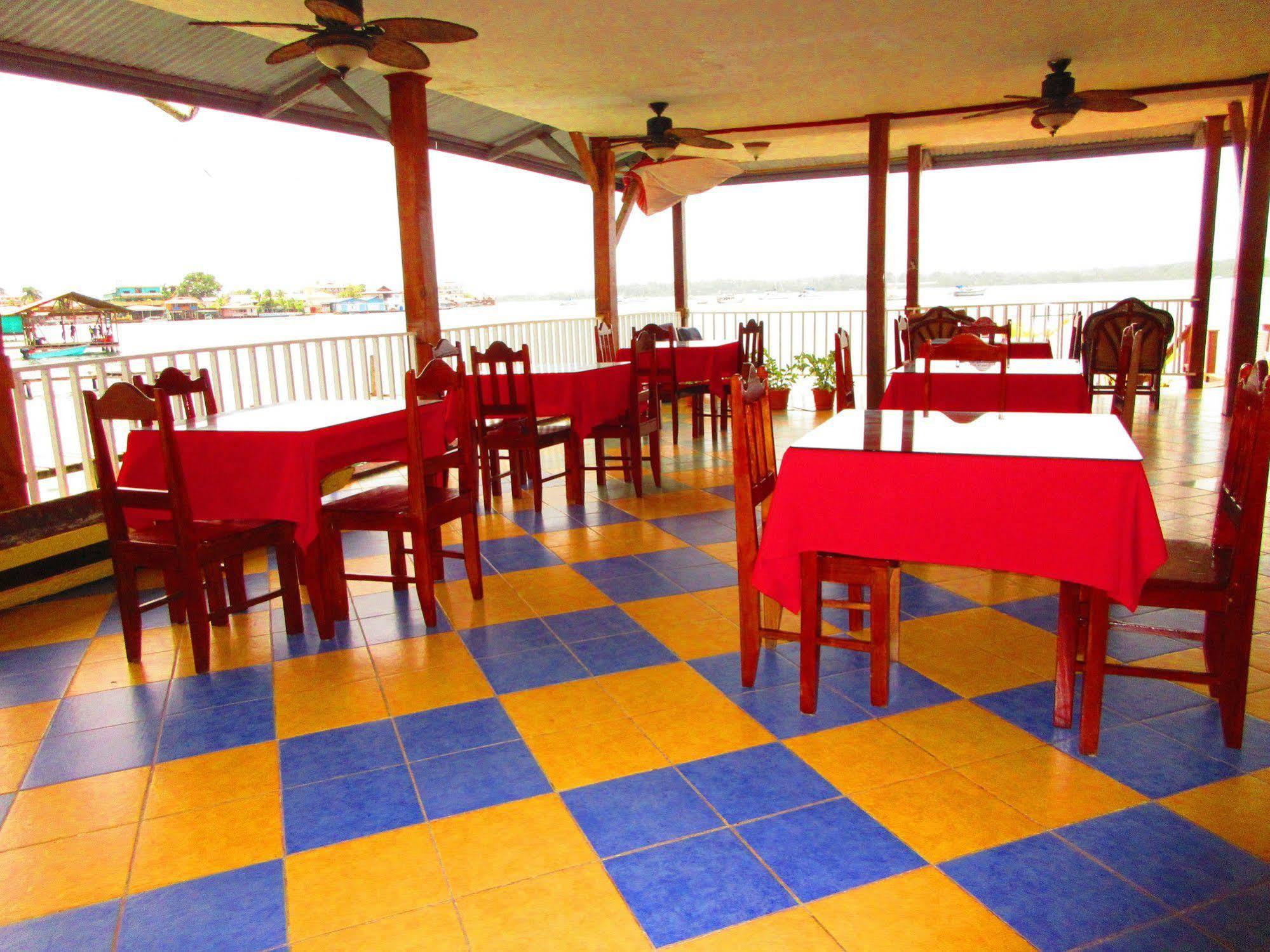 Los Balcones Over The Sea Hotel Bocas del Toro Eksteriør billede