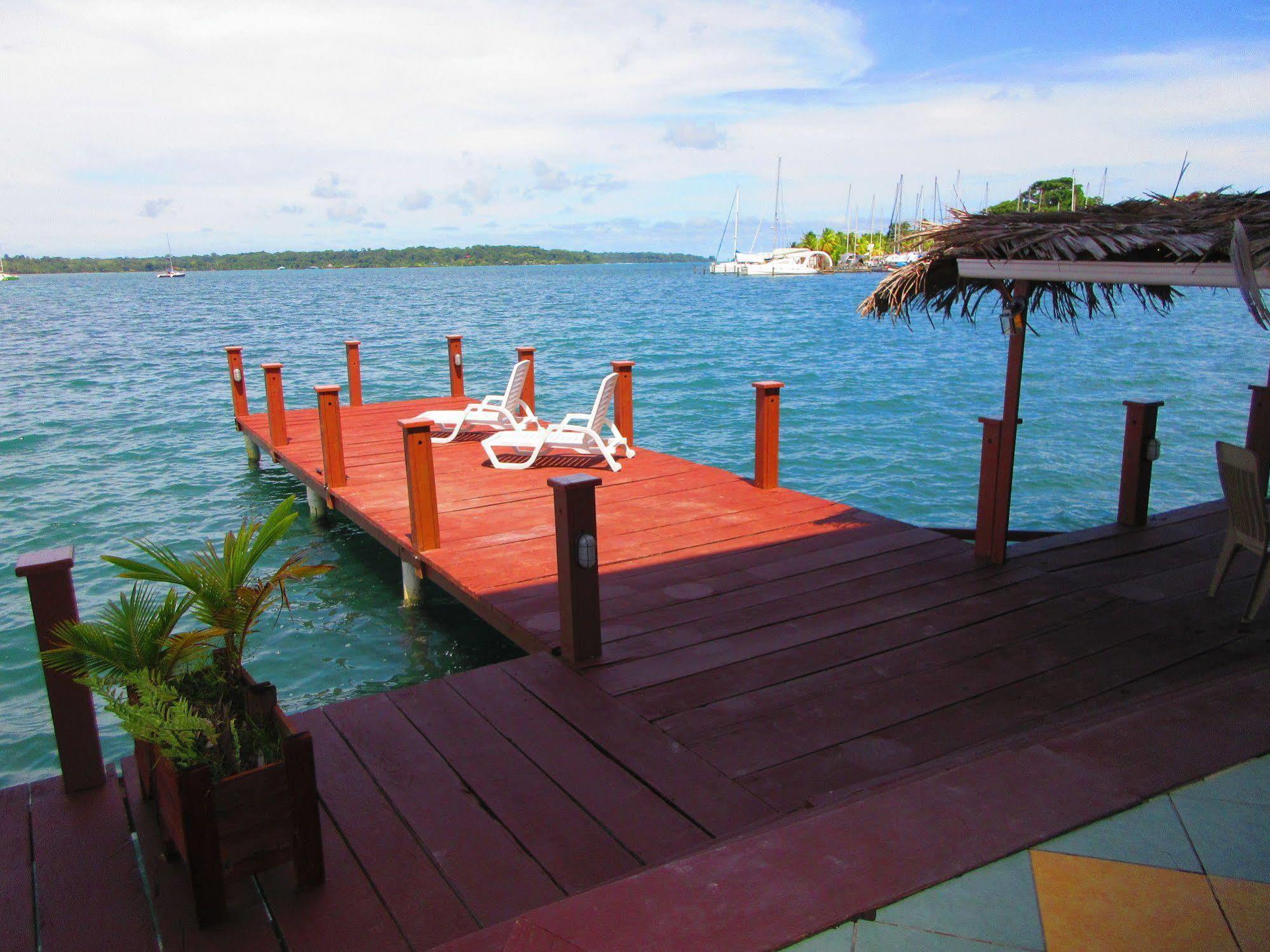 Los Balcones Over The Sea Hotel Bocas del Toro Eksteriør billede